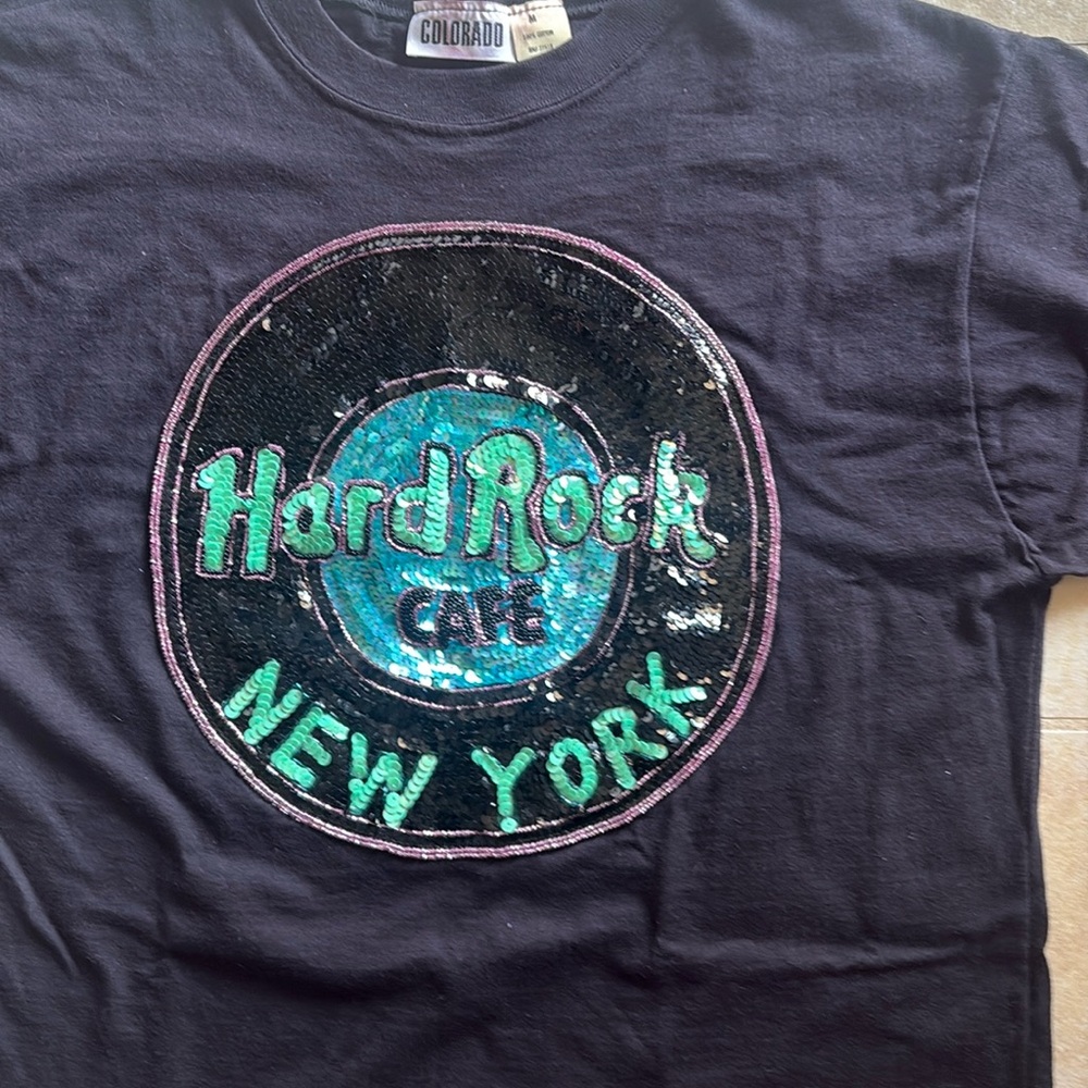 Colorado brand Vintage Hard Rock New York sequined short sleeve shirt.